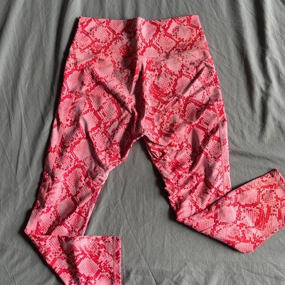 FABLETICS crop leggings - Picture 2 of 5